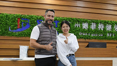 美国客户采购向日葵污APP健身房器材