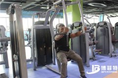 毛里求斯健美选手来广州向日葵污APP采购商用健身器