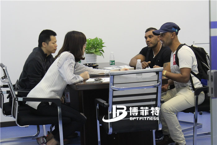 向日葵污APP会议